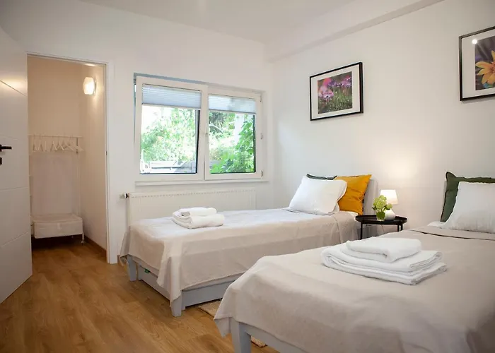 Jeziorna 40 アパート